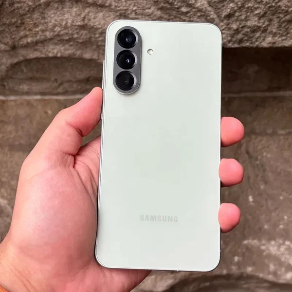 گوشی موبایل سامسونگ مدل Galaxy A56 دو سیم کارت ظرفیت 128 گیگابایت و رم 8 گیگابایت - ویتنام - Image 12